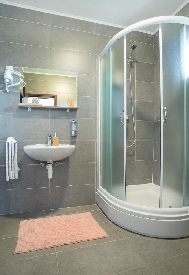 רקוביצה 4 Seasons Guest House מראה חיצוני תמונה